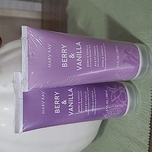 Mary Kay Berry&Vanilla Scented Body Lotion and Shower Gel NWOT